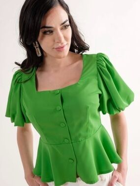NWT Tea N Cup Short puff sleeve | Vibrant green Peplum Blouse sz M